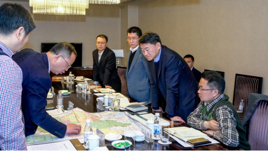 集团党委书记、董事长任丁会见峨边 县委书记谭焰一行